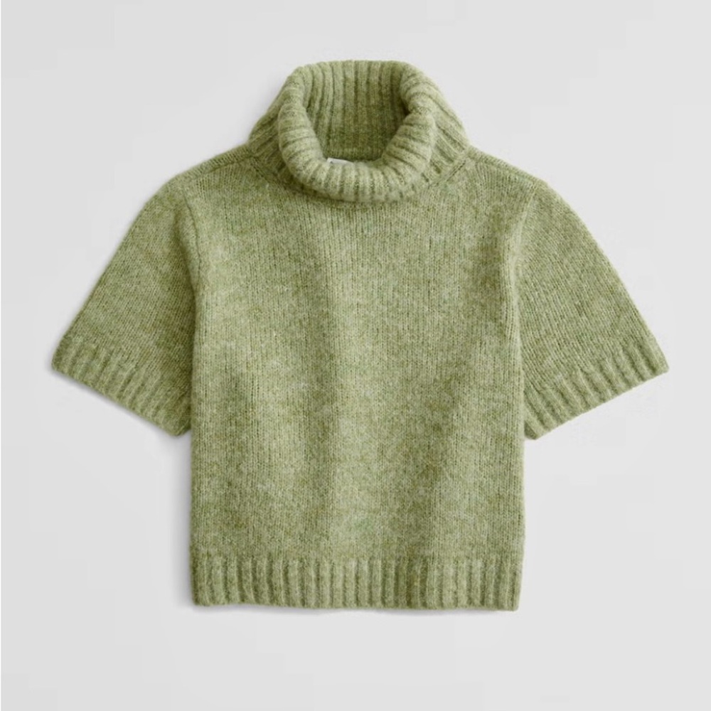 NWT Abercrombie Turtleneck Sweater Tee